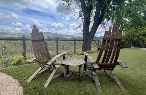 Yountville Casa | Romantic Luxury 3-BR Modern Farmhouse with EVERYTHING... In Charming Yountville