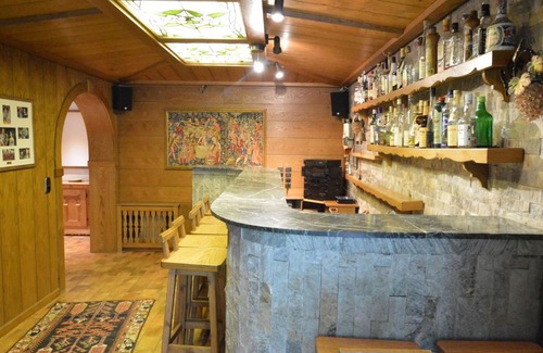 Strotzbusch Casa | Romantic Mansion in Strotzb sch by the Forest