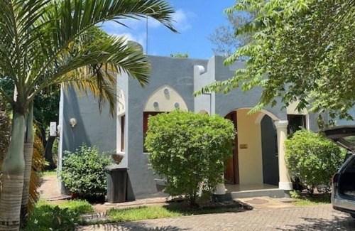 Kigamboni Casa | Romantic Mediterranean beach house- Entire home
