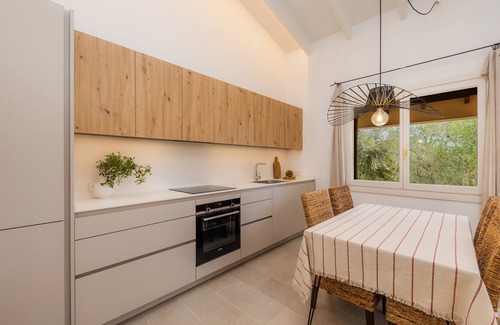 Arta Villa | Romántica casa de campo de piedra natural con piscina, jardín, terraza en la azotea y Wi-Fi