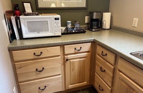 Tomahawk Apartamento | Romántica suite privada junto al lago de Northwoods en Deer Lake en el norte de Wisconsin