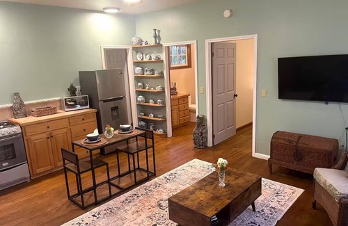 Sandy Bay Cabaña | Romantic Oceanfront Casita in Sandy Bay