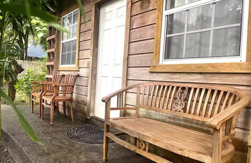 Sandy Bay Cabaña | Romantic Oceanfront Casita in Sandy Bay