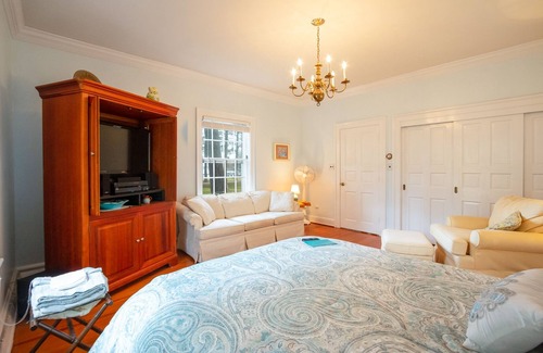 Elizabeth City Apartamento | Romántico Riverside Apartment!