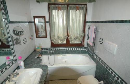 Zona XIX Casal Morena Apartamento | Romantic Rome in a Deluxe apartment for 2 people, Jacuzzi