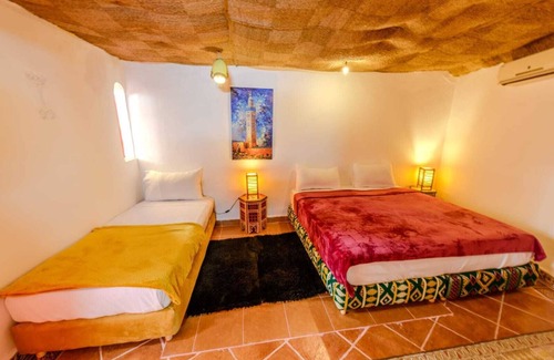 R'habet Zbib Casa | Romantic room at Charming riad in wonderful Fès