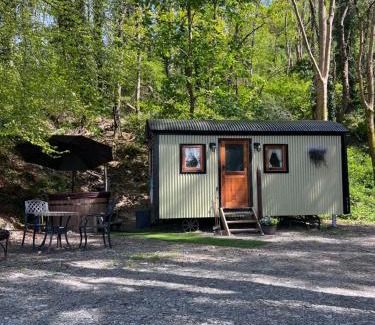 Dolgellau Chalet De Esquí | Romantic Shepherds Hut with Hot Tub in The Heart of Snowdonia