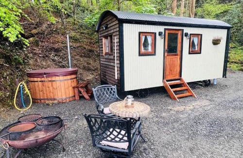 Dolgellau Chalet De Esquí | Romantic Shepherds Hut with Hot Tub in The Heart of Snowdonia