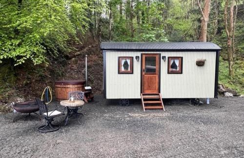 Dolgellau Chalet De Esquí | Romantic Shepherds Hut with Hot Tub in The Heart of Snowdonia