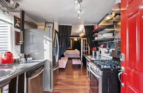 Hough Apartamento | Romantic Stay For Two In Classy Downtown Apartment