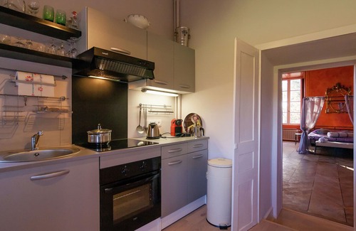 Chalais Apartamento | Castillo vintage en Chaleix con piscina compartida