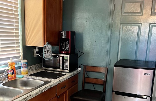 North Lauderdale Apartamento | Romantic studio in North Lauderdale with your own kitchen, bathroom and bedroom.