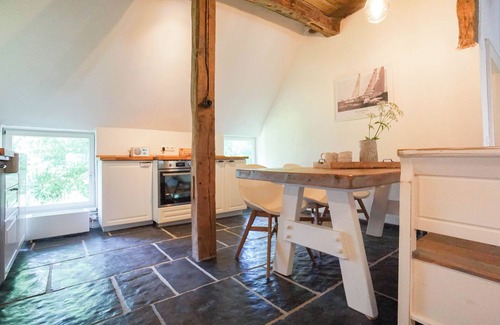 Dorum Casa | Romantic thatched-roof house with wellness area near the dyke