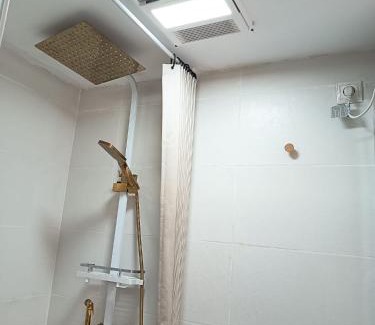 Aiora Apartamento | Romantic trip only one room Close to Metro Sea