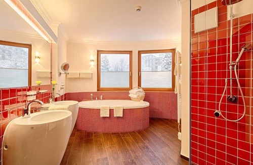 Bad Kleinkirchheim Casa | Romantik Suite 65 m² - Thermenwelt Hotel Pulverer