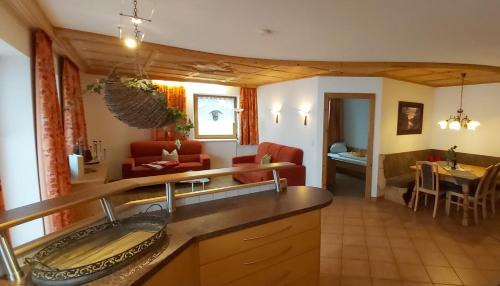 Haller Casa | Romantikferienhaus am Brändle