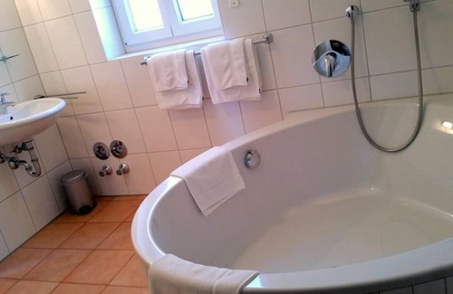 Muhr am See Apartamento | Apartamento romántico (40 m²) con baño doble y cielo estrellado, zona tranquila