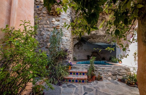 Guajar Faraguit Casa | Romatic Andalusian village house, solar-heated Jacuzzi cave pool