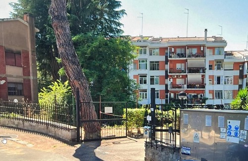 Zona LIV La Giustiniana Apartamento | ⭐️⭐️⭐️⭐️ APARTAMENTO DE HABITACIÓN CON BALCÓN Y APARCAMIENTO ⭐️⭐️⭐️⭐️
