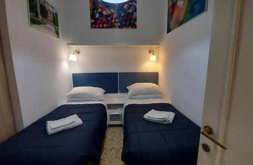 Suburbio XI della Vittoria Casa | Rome Fani Room