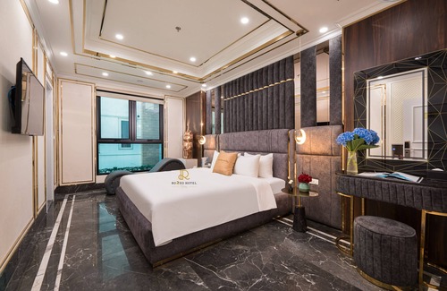 Hoang Mai Hotel | Romeo 2 Hotel HN by Bay Luxury