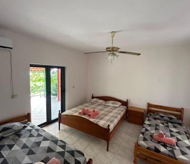 Piqeras Casa | Romeo’s Guest House 2