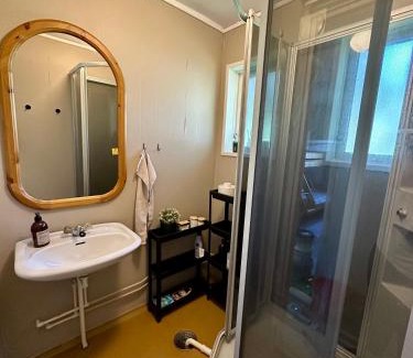 Tromso Casa | Romslig kystperle med sjel i Skulsfjord Tromsø