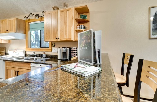 Roslyn Ridge Cabina | Ronald Cabin w/ Private Deck: Near Cle Elum Lake!