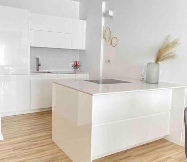 Prizren Apartamento | RONI APARTMENTS -Near the historic city center -Family-friendly -Baby cots and toys available -Netflix -Convenient for sightseeing -Services available -Free parking with video surveillance