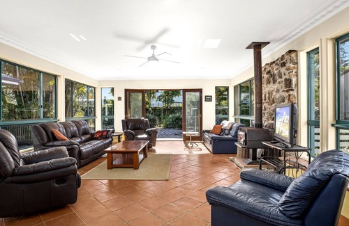 Mylestom Casa | Ronnie's Cottage in Mylestom is a character-filled, vintage retreat