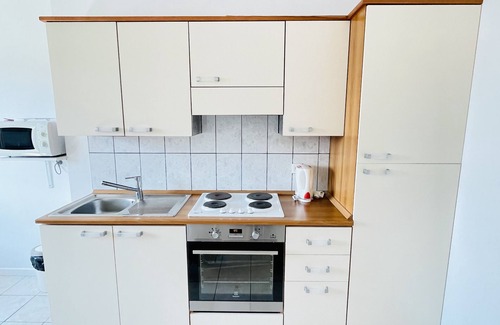 Forges-les-Bains Apartamento | Ronsard: Apartment 300 metres from the thermal baths (unlimited parking)