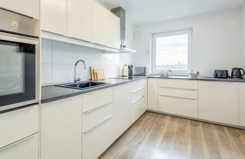 Rheda-Wiedenbruck Apartamento | Roof-Suite 01 I Aufzug I BBQ I WiFi I Balkon I TV