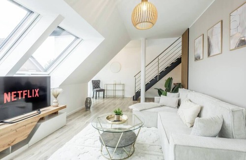 Rheda-Wiedenbruck Apartamento | Roof-Suite 01 I Aufzug I BBQ I WiFi I Balkon I TV