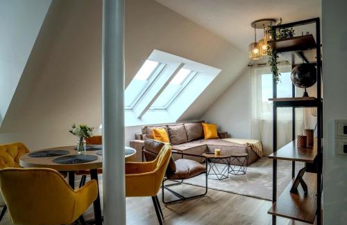 Rheda-Wiedenbruck Apartamento | Roof-Suite 03 I Aufzug I Smart-TV I Balkon I WiFi