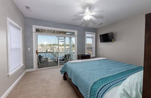 Fairfield Harbour Casa | Roof Top Escape on the Marina!