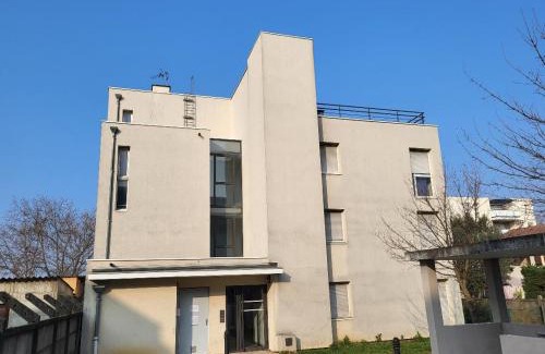 Parilly Apartamento | ROOFTOP 3 CHAMBRES, TERRASSE, GARAGE