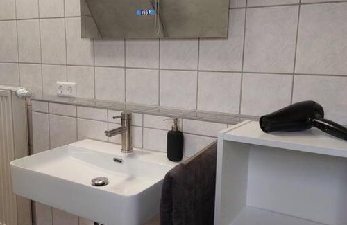 Ulm Apartamento | Rooftop Apartmens Ulm - komfortable neue Gemeinschaftsunterkunft im Herzen von Ulm - Raum 3