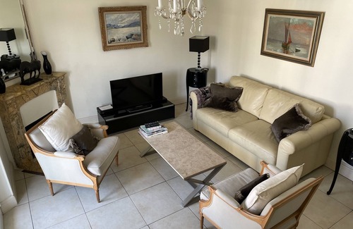 Riou - Petit Juas - Av de Grasse Apartamento | Ático, 2 dormitorios y 2 baños, 5 minutos a pie Croisette, azotea, WIFI, aire acondicionado