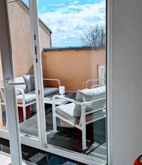Kaßberg Apartamento | Rooftop Art Apartment, E-Roller,Ausblick,WLAN,TV