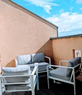Kaßberg Apartamento | Rooftop Art Apartment, E-Roller,Ausblick,WLAN,TV