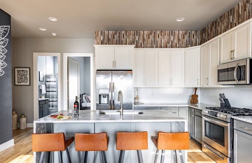 Haynes Area Apartamento | Rooftop Bliss︙Karaoke & Games︙Near Broadway