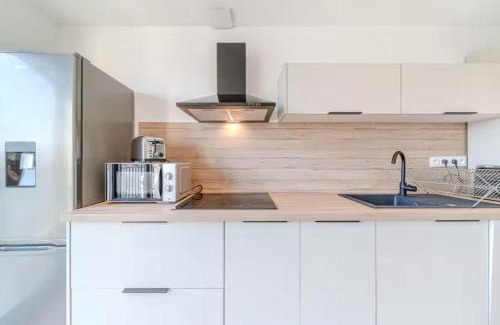Saint Clair Apartamento | Rooftop d'exception, vue Rhône, 12 personnes, Caluire