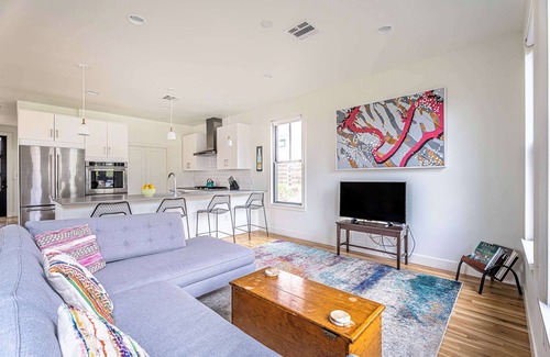 Foster Heights Casa | Rooftop Deck | 5 mins to downtown