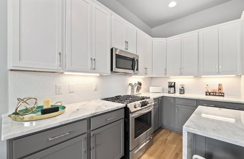 Haynes Area Casa | Rooftop Deck w/ View - Comfy Beds - Firepit & BBQ - Pets OK