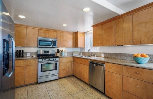 Silver Strand Casa | Rooftop Getaway- Ocean View Beach House!