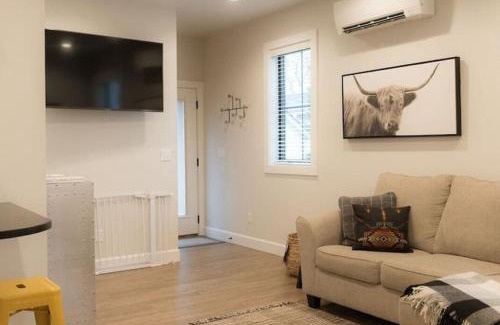 Heart of Missoula Casa | Rooftop Guest House with Hot Tub