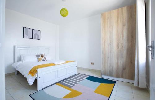 Thompson Estate Apartamento | Rooftop Luxe with Queen Bed, Gym and Netflix