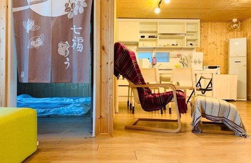 Jung-gu Casa | Vista al mar en la azotea Woody House