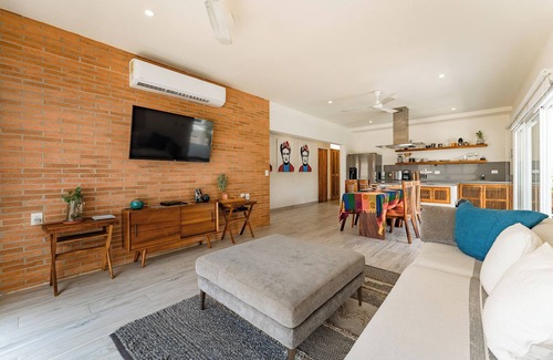 Santa María Huatulco Condominio | Surf-Friendly Beachside Comfort & Rooftop Luxury in Bocana