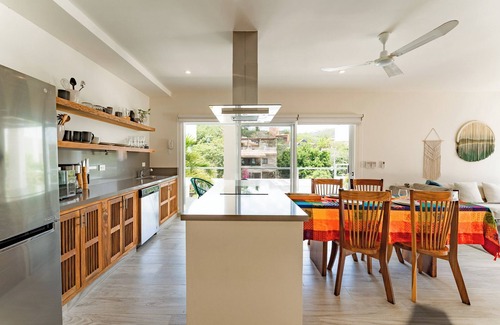 Santa María Huatulco Condominio | Surf-Friendly Beachside Comfort & Rooftop Luxury in Bocana